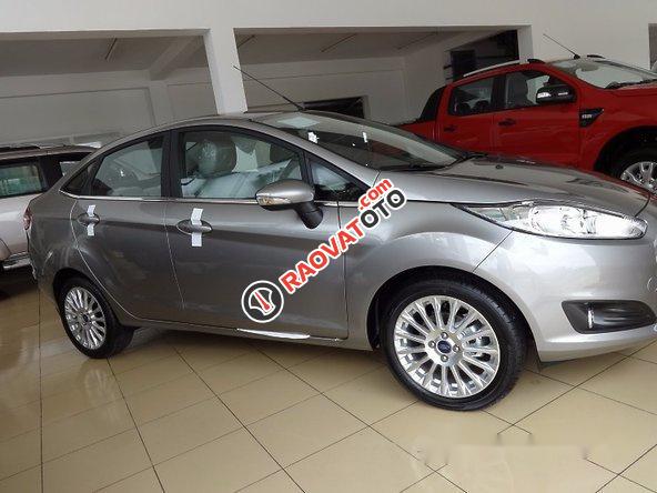 Bán Ford Fiesta Titanium đời 2017, màu bạc-0