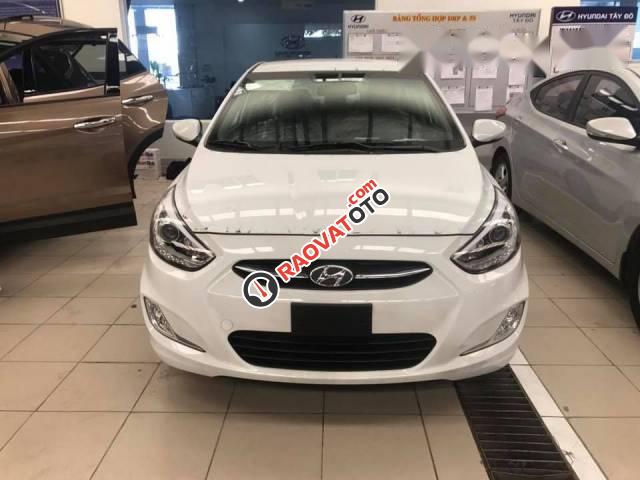 Bán Hyundai Accent 1.4MT đời 2017, màu trắng, nhập khẩu-1