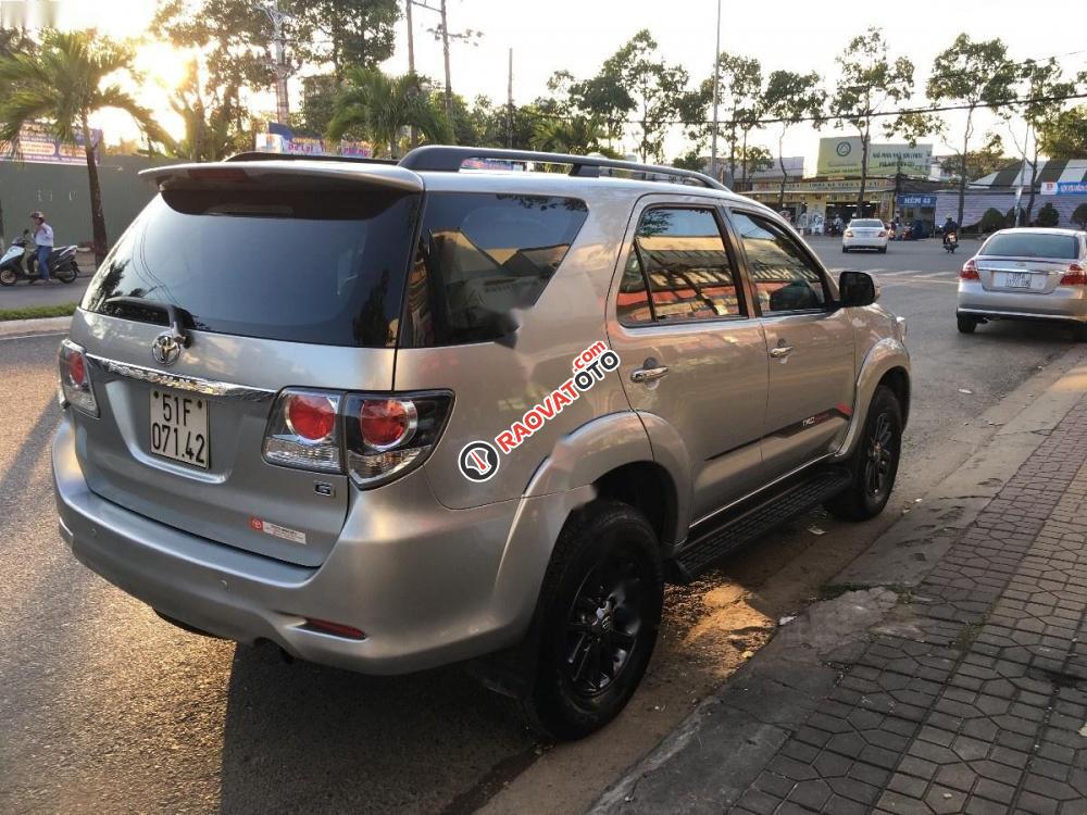 Cần bán lại xe Toyota Fortuner 2.5G đời 2015, màu bạc đã đi 40000km, 860 triệu-4