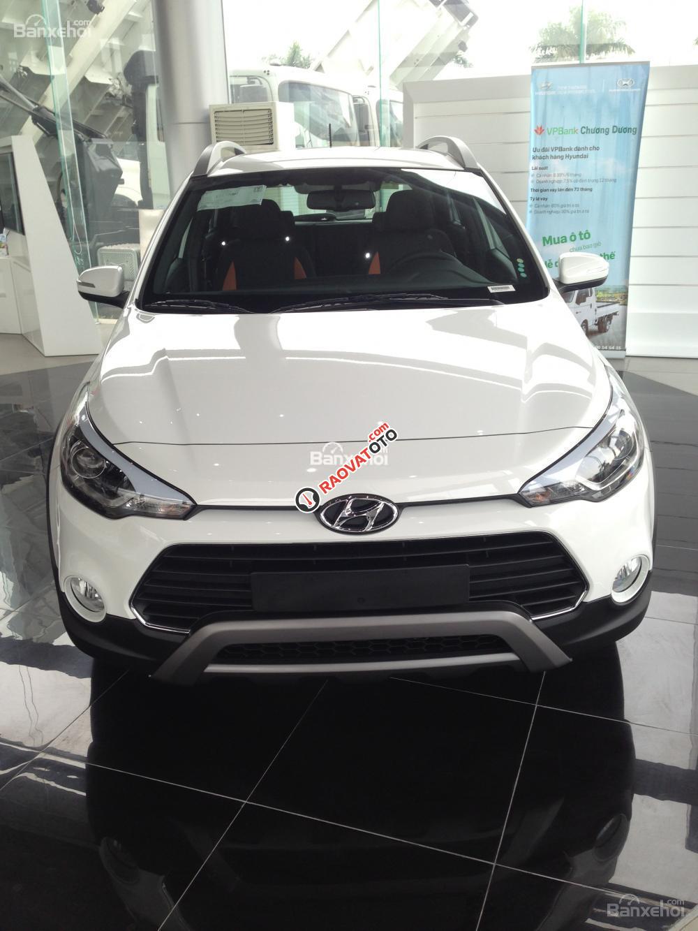 Hyundai Long Biên - Bán xe Hyundai i20 Active đời 2017, màu trắng, nhập khẩu giá cạnh tranh-9