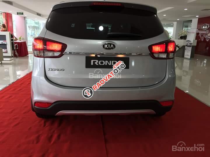 Cần bán xe Kia Rondo GAT đời 2017 giao xe ngay-4