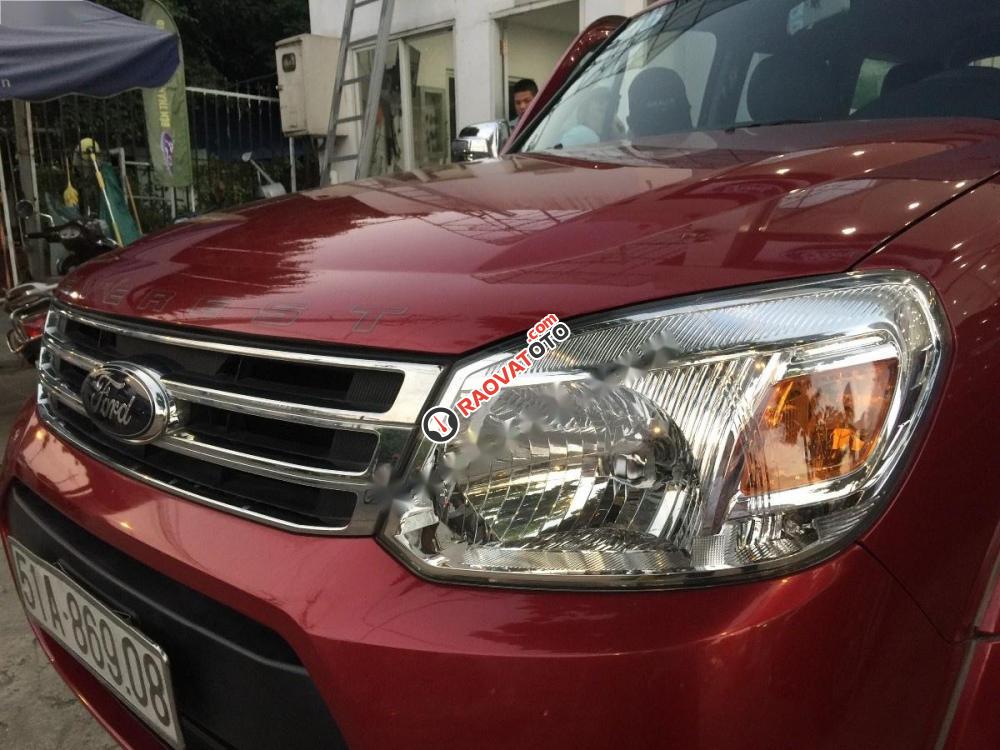 Bán ô tô Ford Everest 2.5 đời 2014, màu đỏ số tự động, giá tốt-0