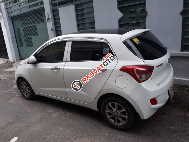 Cần bán gấp Hyundai Grand i10 đời 2015, màu trắng, giá chỉ 310 triệu-0