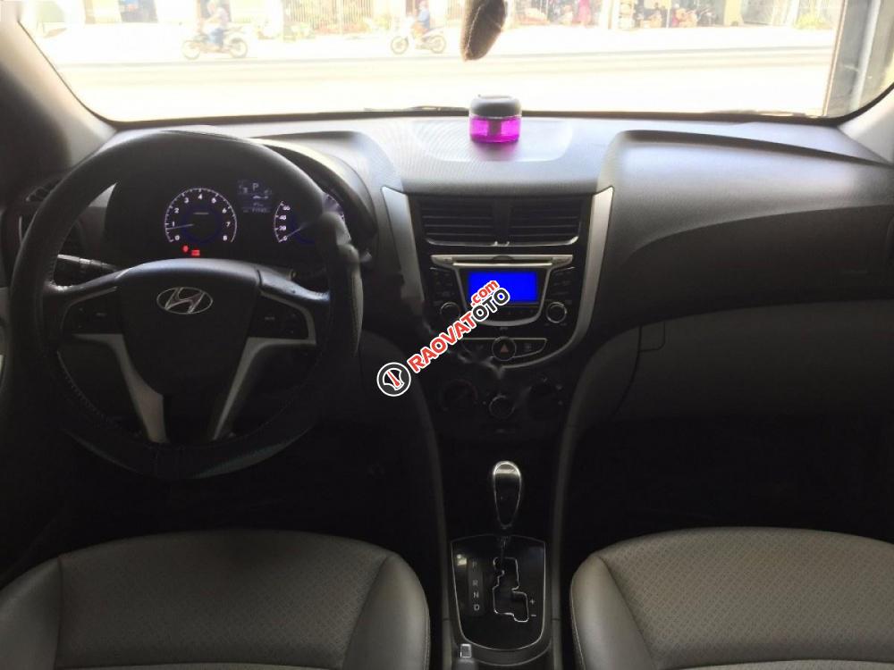 Cần bán Hyundai Accent 1.4 AT đời 2012, màu nâu, nhập khẩu Hàn Quốc chính chủ, 425 triệu-7