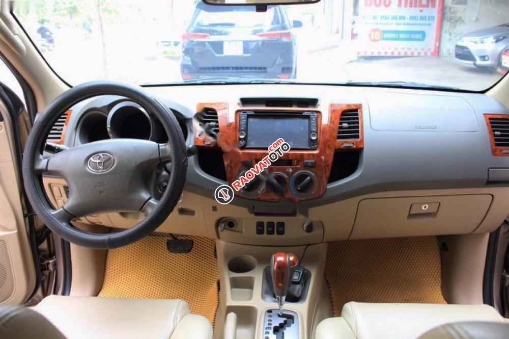 Bán Toyota Fortuner SR5 2.7 AT đời 2011, màu nâu, xe nhập số tự động, giá tốt-5