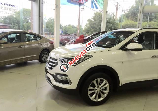 Bán xe Hyundai Santa Fe năm 2017, màu trắng-2