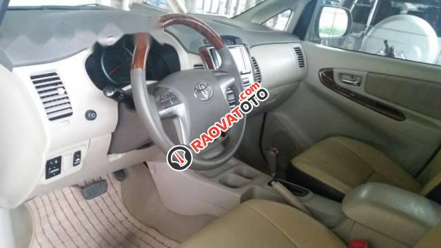 Cần bán xe Innova 2.0G SX 2016 xe gia đình-4