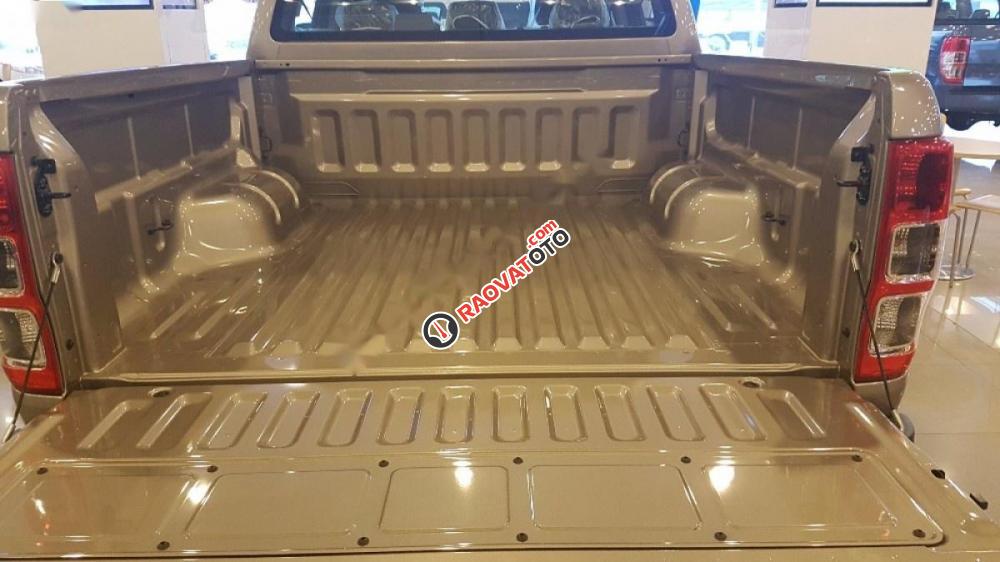 Cần bán xe Ford Ranger XLS 2.2L 4x2 AT đời 2017, nhập khẩu nguyên chiếc, giá chỉ 685 triệu-8