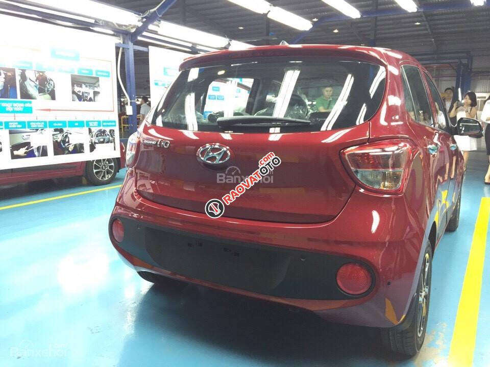 Trả góp 5 triệu 6 hàng tháng, lấy xe Hyundai I10 bản 1.0 MT base, màu đỏ. LH Hương: 0902.608.293-0