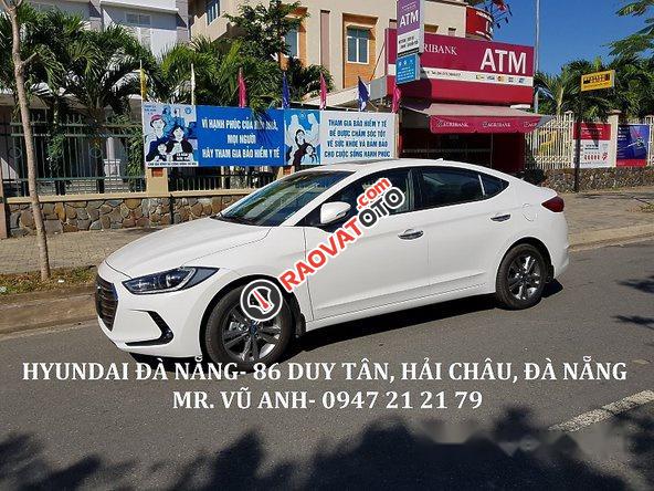 Bán Hyundai Elantra sản xuất 2017, màu trắng-0