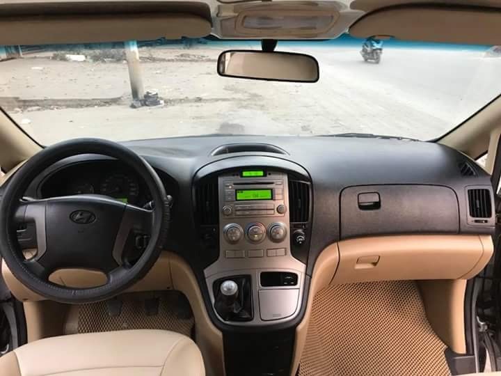 Bán Hyundai Starex đời 2013, màu bạc, nhập khẩu chính hãng, số sàn, giá 750tr-9