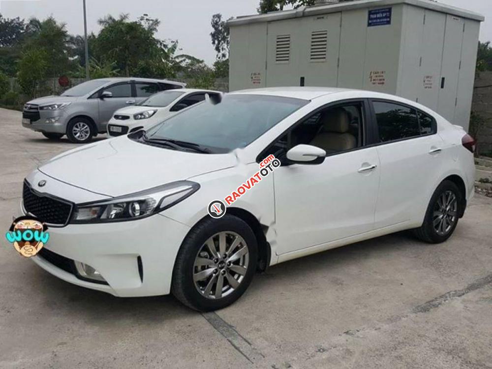 Bán xe Kia Cerato MT đời 2017, màu trắng, 550tr-8