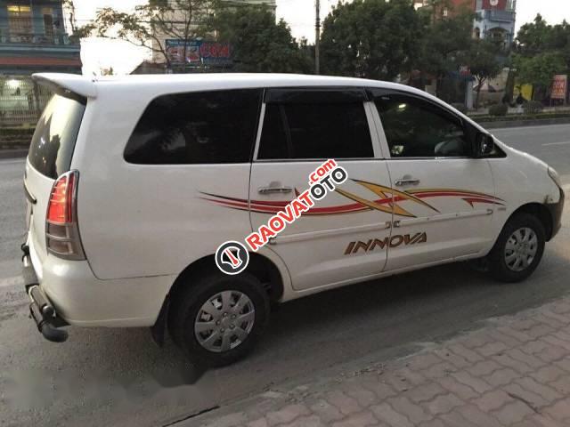 Cần bán Toyota Innova MT đời 2008, giá tốt-3