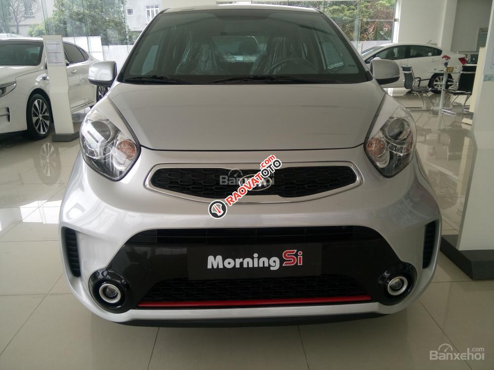 Kia Morning SIAT sản xuất 2017, màu bạc, hỗ trợ trả góp - LH 0989. 240 241-0