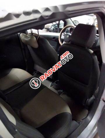 Bán Chevrolet Spark AT đời 2014, màu bạc, giá 250tr-1