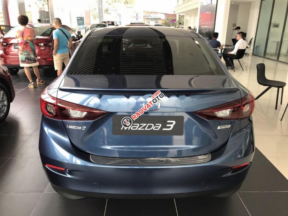 Cần bán Mazda 3 1.5L Facelift đời 2017, màu xanh-8