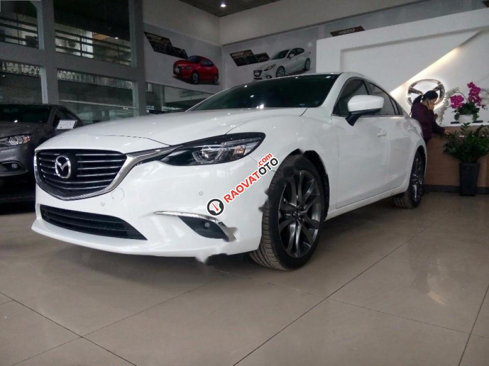 Bán xe Mazda 6 2.0L Premium đời 2017, màu trắng giá cạnh tranh-8