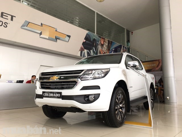 Bán Chevrolet Colorado sản xuất 2017, màu trắng, nhập khẩu-0