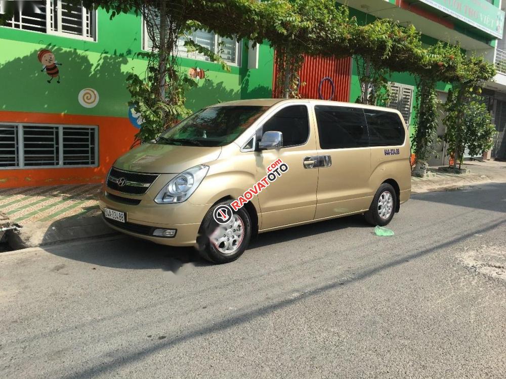 Cần bán xe Hyundai Starex năm 2007, màu vàng, xe nhập, giá 505tr-8