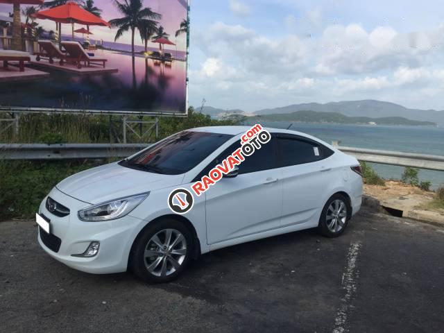 Bán ô tô Hyundai Accent MT đời 2016, màu trắng chính chủ-1