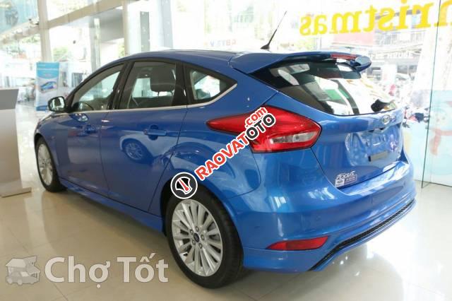 Ford Focus 1.5 Ecoboost Sport hatchback SX 2018, giá hấp dẫn chỉ 6xxx-2
