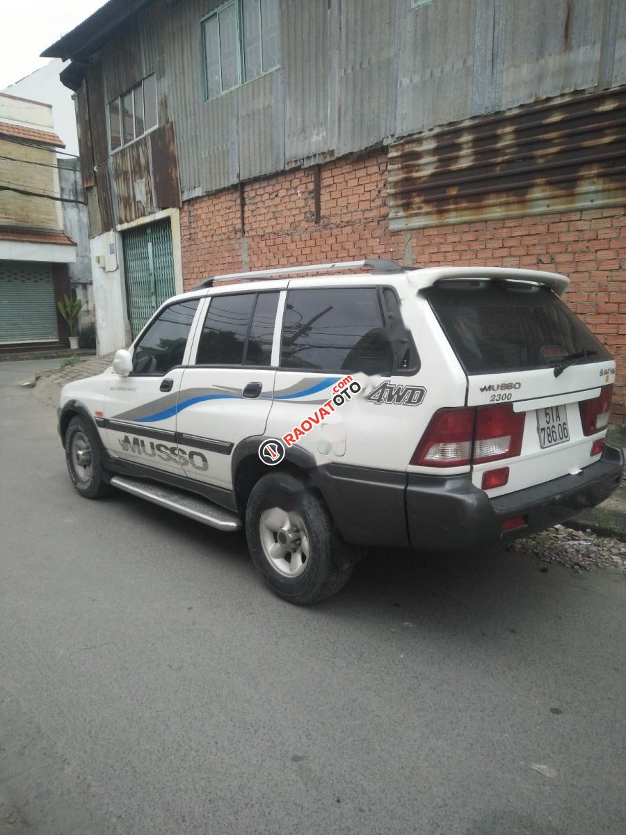 Bán Ssangyong Musso 2.3 năm 2002, màu trắng, xe nhập-3