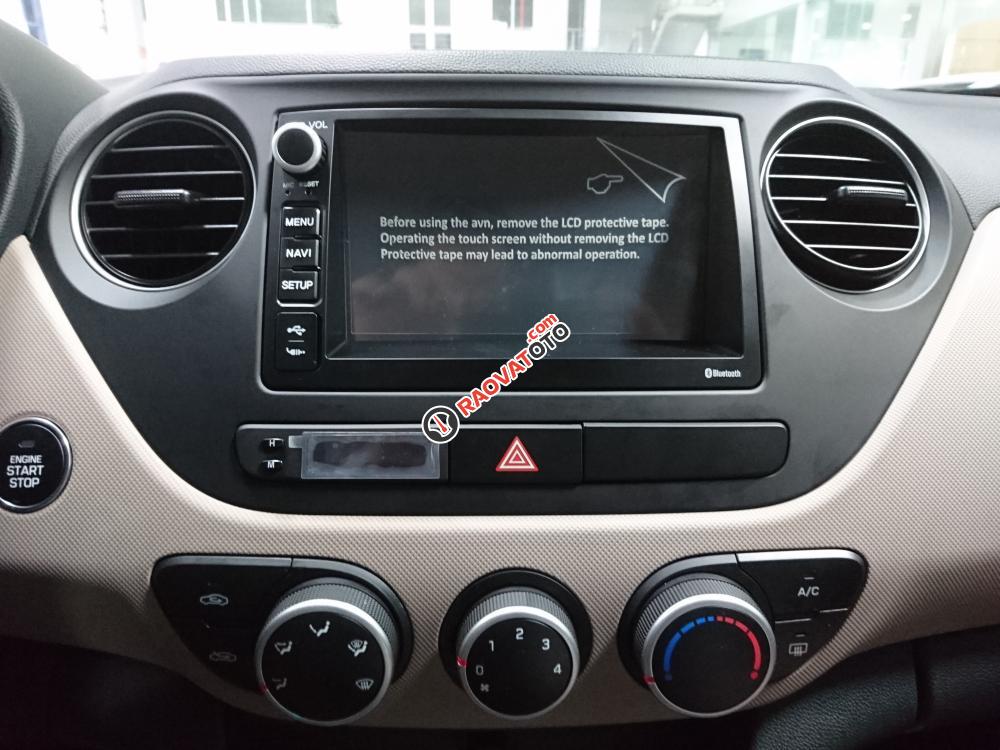 Bán xe Hyundai Grand i10 1.2MT Sedan lắp ráp đời 2018, màu bạc, bản Full option, hỗ trợ trả góp 80%- LH: 0904675566-11