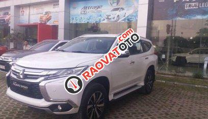 Bán xe Mitsubishi Pajero Sport 2017, màu trắng, tại Quảng Nam, giá tốt, LH Quang 0905596067, hỗ trợ vay tốt-3