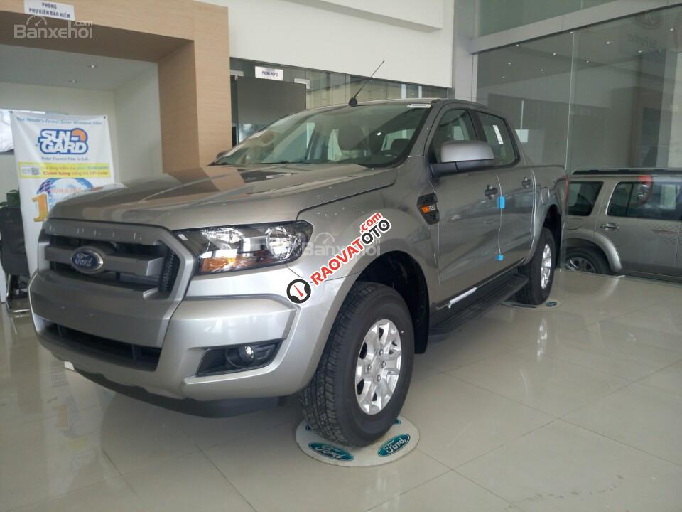 An Đô Ford: Bán xe Ford Ranger XLS 4x2 AT màu ghi bạc, liên hệ trực tiếp để được giảm giá tốt nhất-0