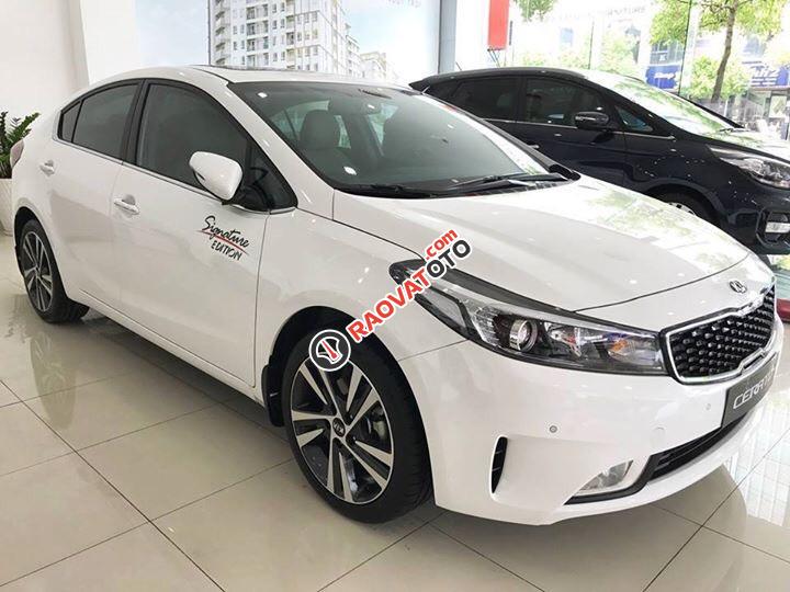 Bán ô tô Kia Cerato 1.6 AT năm 2017, màu trắng, hỗ trợ ngân hàng trả góp 80% xe nhiều màu, giao xe nhanh-2