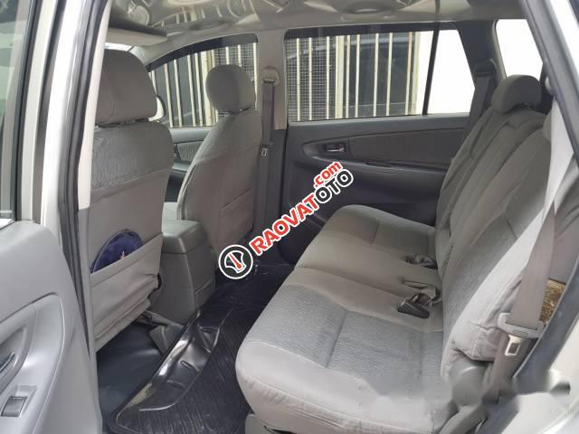 Bán xe Toyota Innova năm 2012, màu bạc  -5