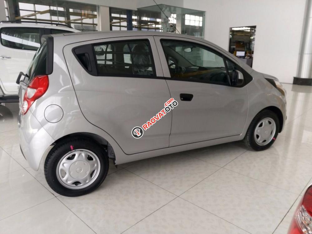 Chevrolet Spark Duo, hỗ trợ ngân hàng 70 triệu lấy xe, thuế 2%, bảo hành 3 năm, LH Nhung 0975768960-3