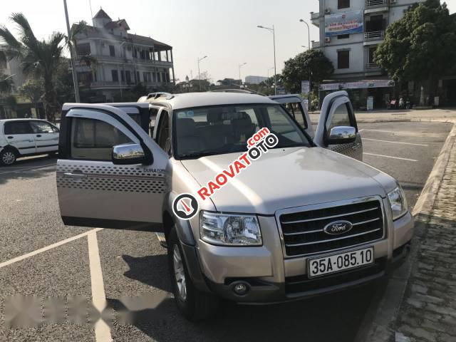 Cần bán Ford Everest 2007, màu bạc  -1