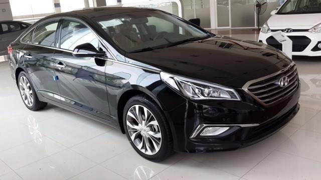 Bán xe Hyundai Sonata 2017, màu đen, xe nhập-12