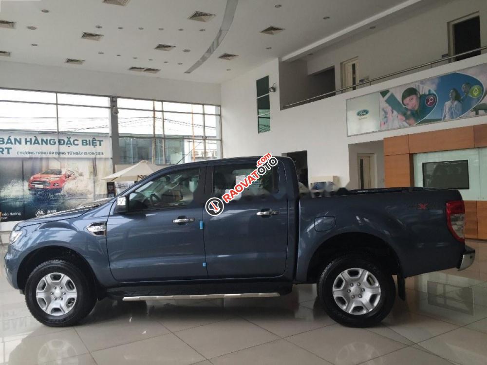 Bán ô tô Ford Ranger XLT 2.2L 4x4 MT đời 2017, màu xanh lam, nhập khẩu Thái-4