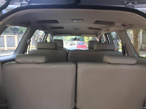 Bán xe Toyota Innova 2.0G đời 2010, màu bạc, chính chủ, giá 398tr-8