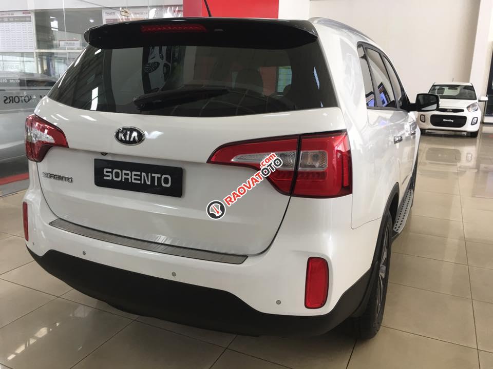 New Sorento 2018 giá khuyến mãi cực sốc, duy nhất tại Kia Bình Triệu, hỗ trợ 100% thủ tục ngân hàng. LH 091.4444.847-1