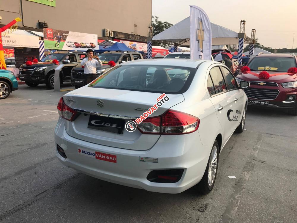 Bán Suzuki Ciaz 2017, Sedan 5 chỗ nhập khẩu Thái Lan, khuyến mại tiền mặt. Liên hệ 0983 489 598-4