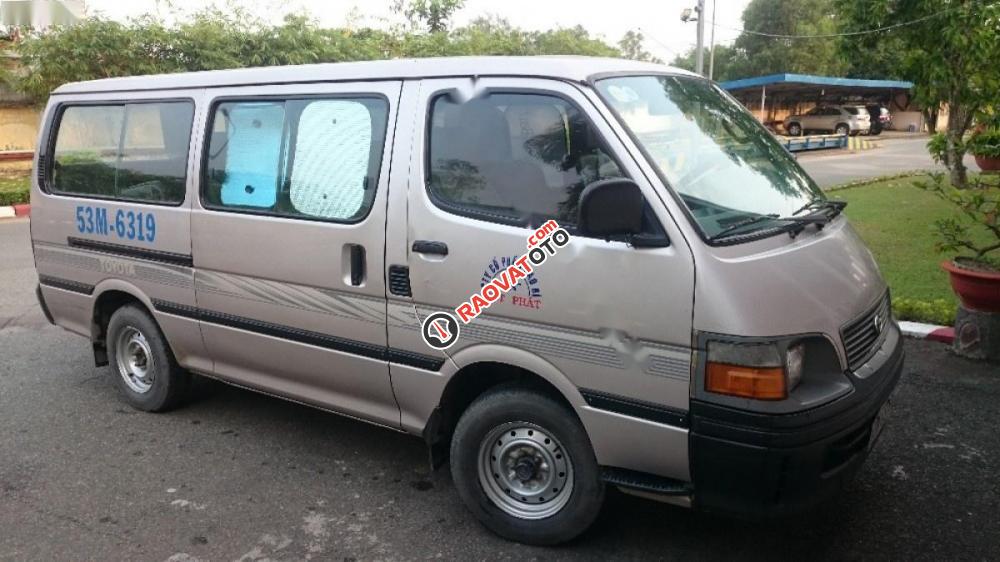 Cần bán xe Toyota Hiace 2.4 đời 2003, màu bạc-4