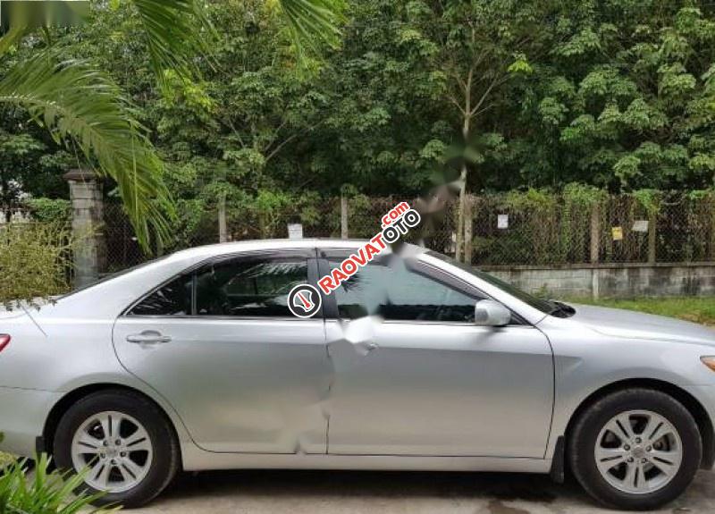 Cần bán gấp Toyota Camry 2.4 LE sản xuất 2007, màu bạc, xe nhập chính chủ-2