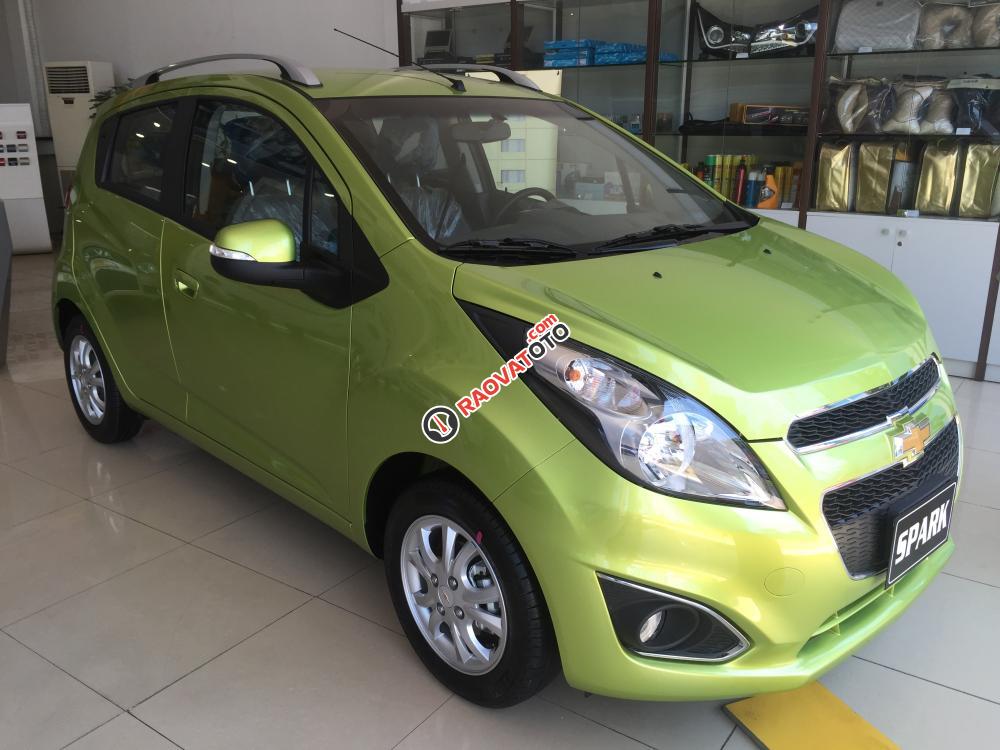 Chevrolet Spark LT 1.2L màu xanh lá, mua xe trả góp, lãi suất ưu đãi- LH: 090.102.7102 Huyền Chevrolet-0