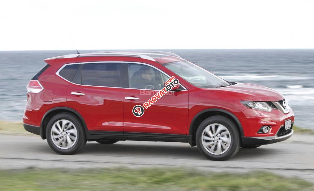 Bán xe Nissan X traiL SV Premium 2.5 CVT, màu đỏ, 100% nhập khẩu linh kiện nước ngoài-3