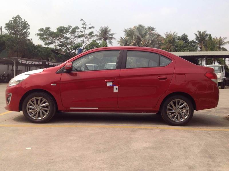 Cần bán xe Mitsubishi Attrage đời 2016, màu đỏ, nhập khẩu nguyên chiếc-3