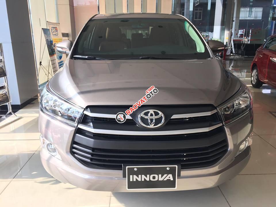 Toyota Innova E đời 2018, giảm giá cực sâu, tặng thêm gói phụ kiện, hỗ trợ mua xe trả góp-9