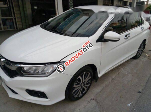 Bán Honda City 1.5 AT đời 2017, màu trắng như mới, giá 610tr-0