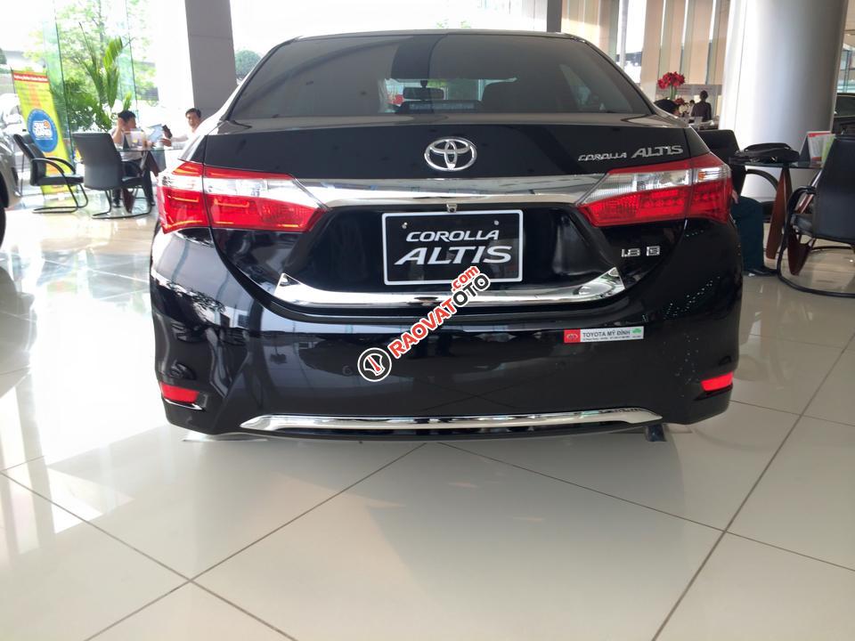 Toyota Mỹ Đình đang bán Sedan Toyota Corolla Altis 1.8 G AT đời 2017, màu đen, giá 700tr-1