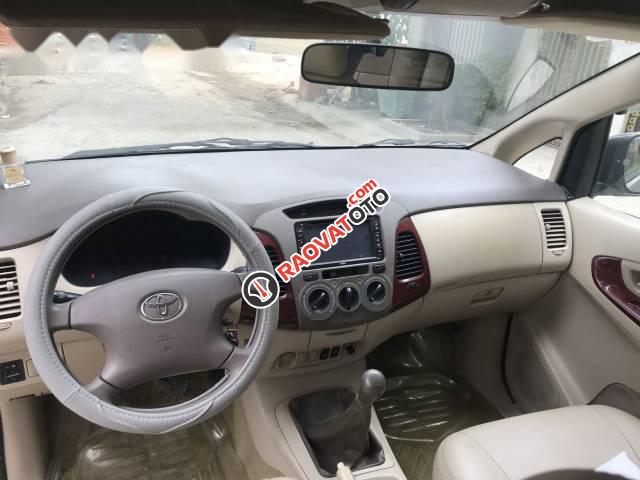 Bán Toyota Innova G sản xuất 2006, màu bạc-5