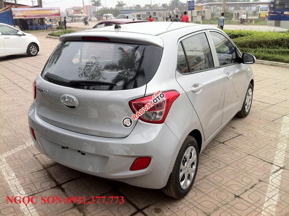 Cần bán xe Hyundai Grand i10 , màu bạc, LH Ngọc Sơn: 0911.377.773-15