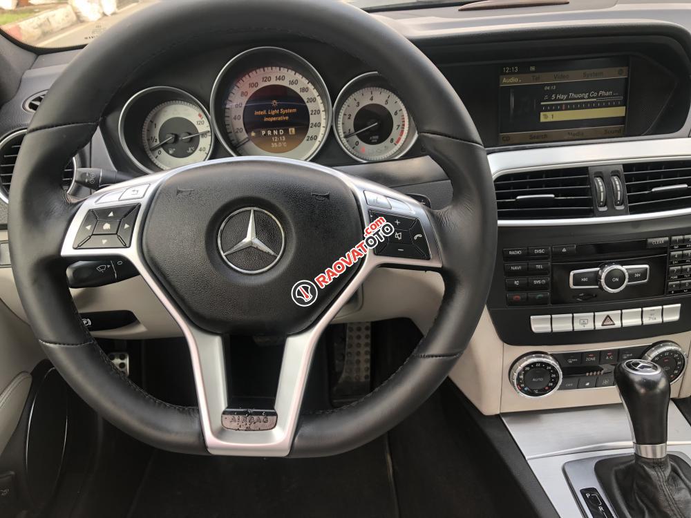 Mercedes C300 AMG ĐK 2012 form mới, màu đen, xe loại cao cấp hàng full đủ đồ-10