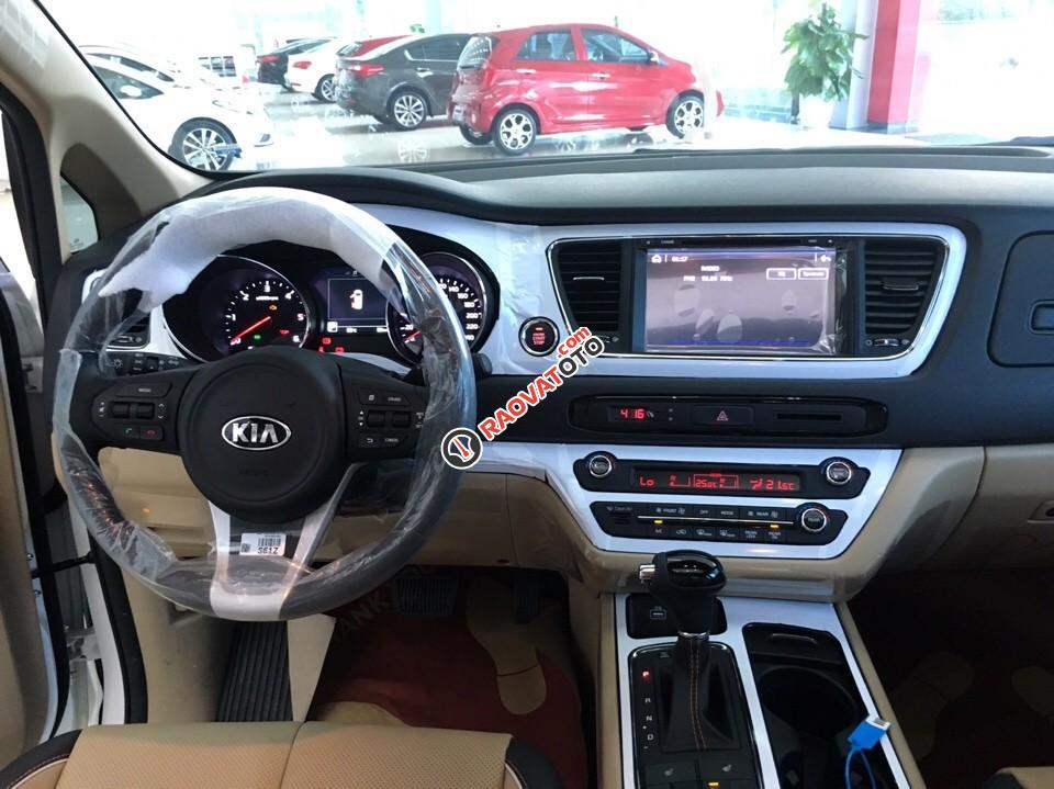 Bán xe Kia Sedona giảm giá đặc biệt, ngân hàng hỗ trợ 90%, nhiều màu, giao xe ngay. LH Ngay: 0985793968-3